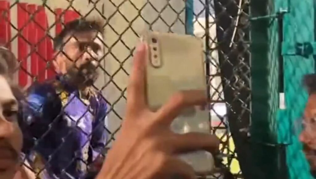 Ckick on pic to watch Mohammad Amir's altercation with a fan.