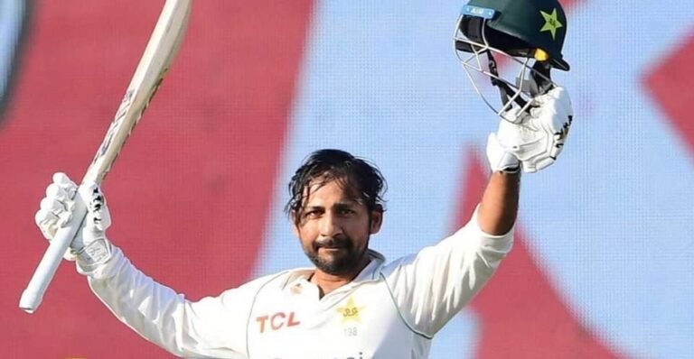 Mohammad Hafeez hails Sarfaraz Ahmed for respecting domestic cricket