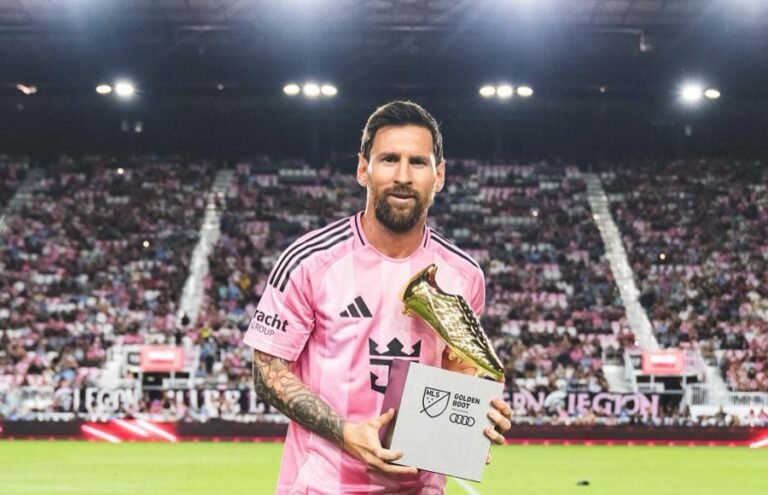 Lionel Messi 1300 goal contributions